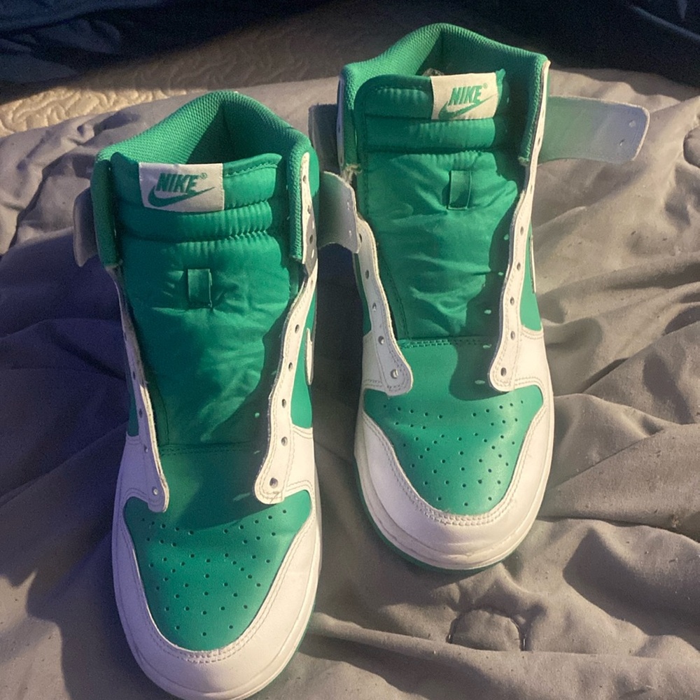 Green and white dunk highs no laces